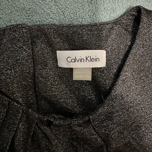 Top - Picture 3 of 5